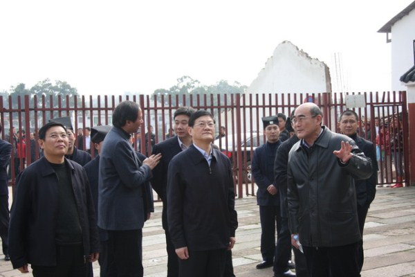 中央纪委副书记干以胜同志视察天师府