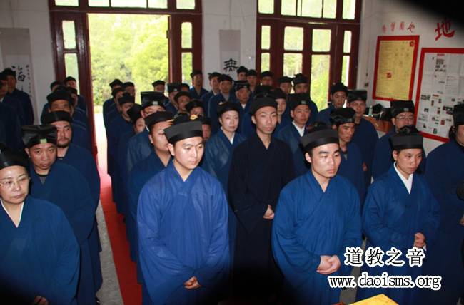 2012届武汉高功学习班举行拜先生仪式