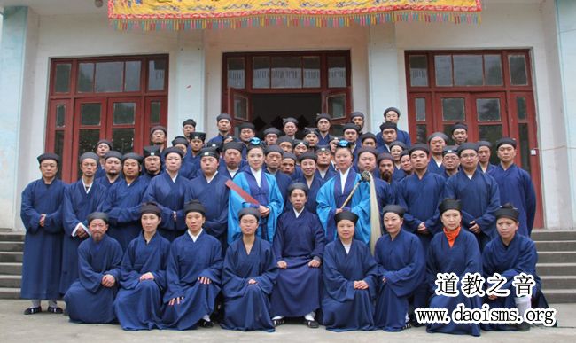 2012届武汉高功学习班举行拜先生仪式