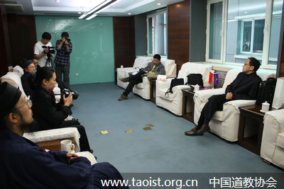 赵嗣一道长和爱心道众捐建残疾人扶贫基地仪式在京举行 