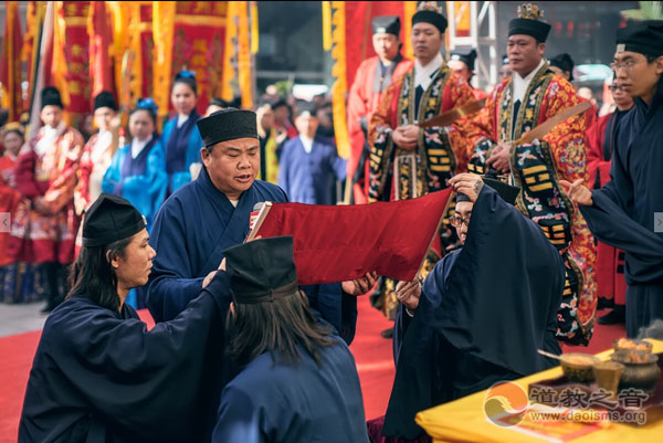 广州市都城隍庙举行广府庙会城隍祈福活动_大陆道教_道教之音_广州,都城隍庙,广府,庙会,