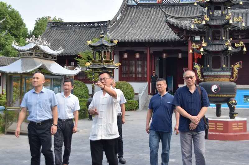 江苏省宗教局一处处长刘克元调研南通城隍庙