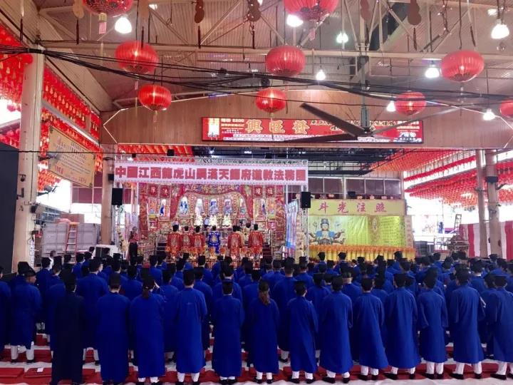 江西龙虎山道教法务团赴新加坡建醮