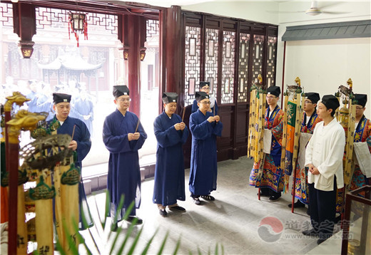 上海道教界举行纪念抗战暨反法西斯战争胜利73周年和平祈祷法会_道教-白云观-上海-法会-道长