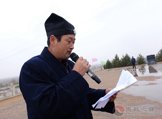 陕西榆阳金克山道观举行升国旗仪式暨“四进”道观活动