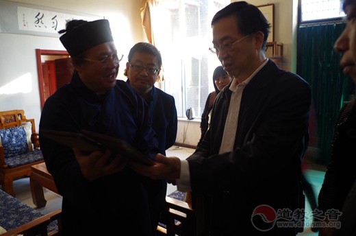 广州市人大华侨外事工委一行参观太原市道教协会