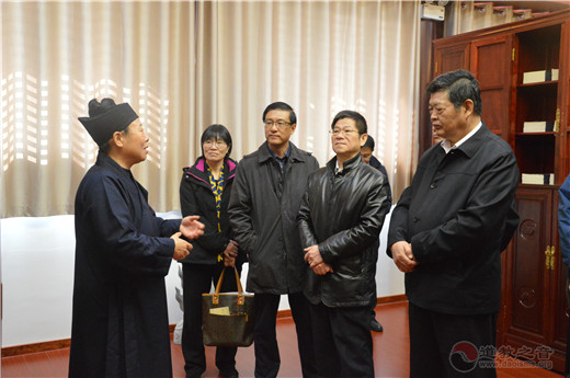 江苏省政协副主席周继业考察茅山乾元观