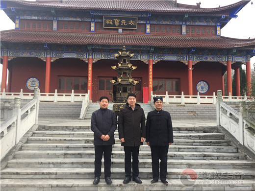 镇江市委常委、宣传部长孙晓南一行赴润州道院调研