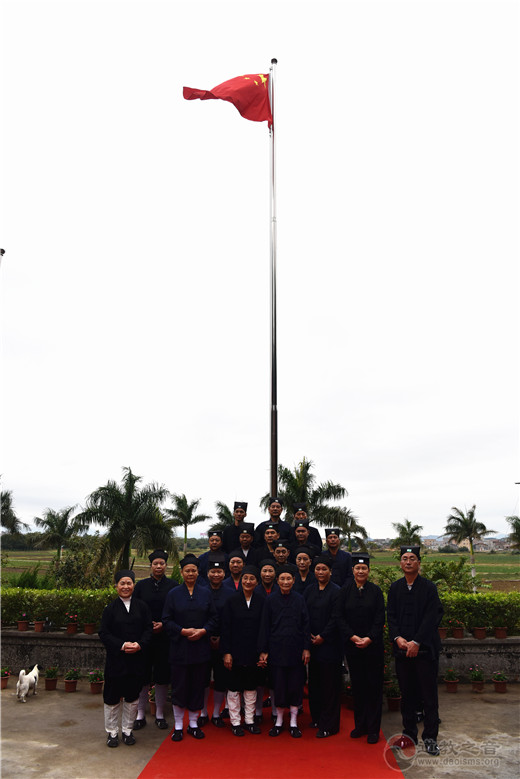 广东省陆丰紫竹道观升国旗追忆红色历史