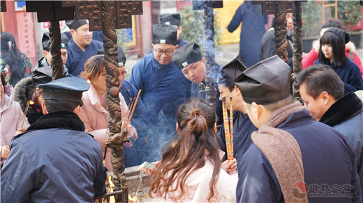 徐州市道协到北京火神庙请“圣火”