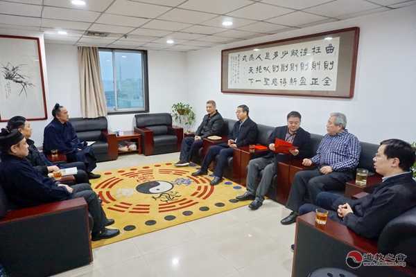 西安市宗教事务局党组书记李永奇春节前夕走访慰问西安市道协