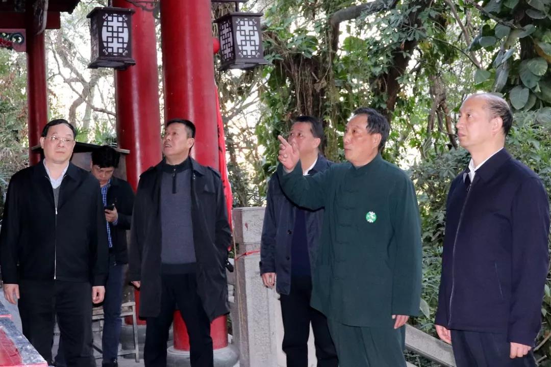 福建省副省长郑建闽赴福州于山九仙观调研