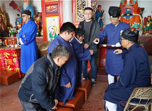 云巢宗坛嗣龙门派福建龙岩乾云坛举行皈依仪式