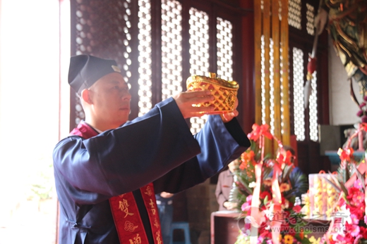 上海松江东岳庙隆重举行第七届传统庙会暨东岳圣帝、杨大神圣诞祭祀庆典祈福活动