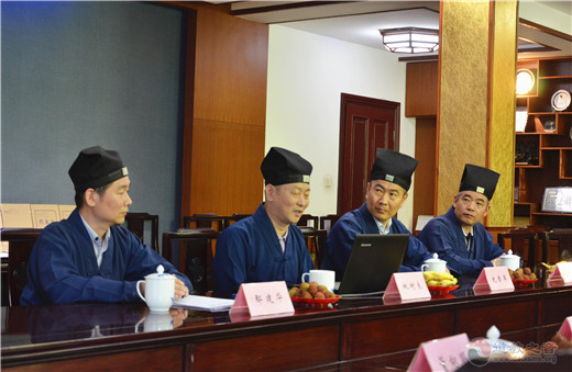 上海市文明和谐寺观教堂创建核查组莅临上海白云观检查