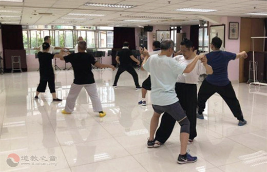 澳门道教协会举办道家养生太极班
