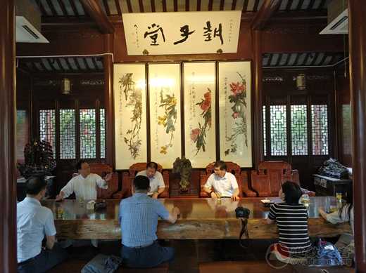 江苏省委统战部副巡视员王耀强一行领导视察白龙观