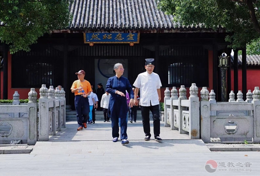 台湾两岸道教宫庙联谊活动”嘉宾团一行莅临苏州崧泽道院