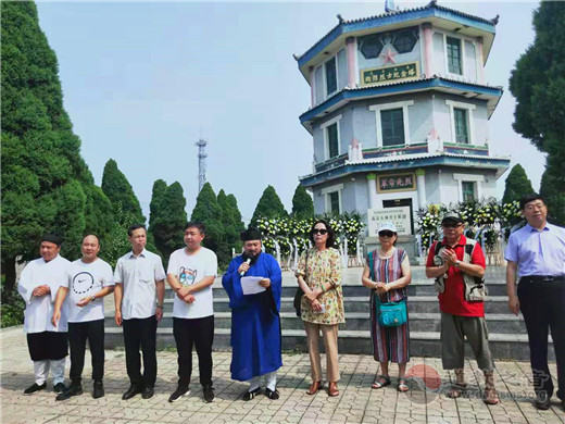 高阳县道教界瞻仰高蠡暴动烈士陵园接受爱国主义教育