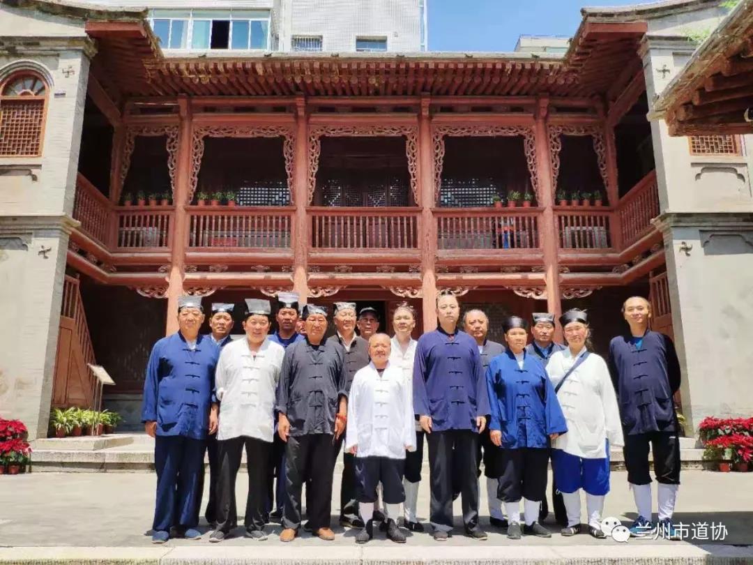 兰州市道协举行十届二次理事会暨《甘肃省宗教事务条例》培训会