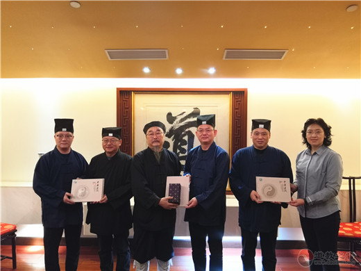 北京市道教协会访问团到上海城隍庙学习调研