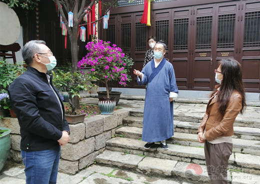 常州市武进区台办一行参访花神宫