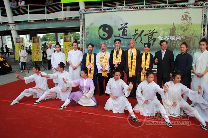 高雄港江南娱乐在线登录账号
节文艺演出