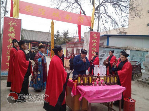 陕西省渭南市老街城隍庙举办冬至庙会