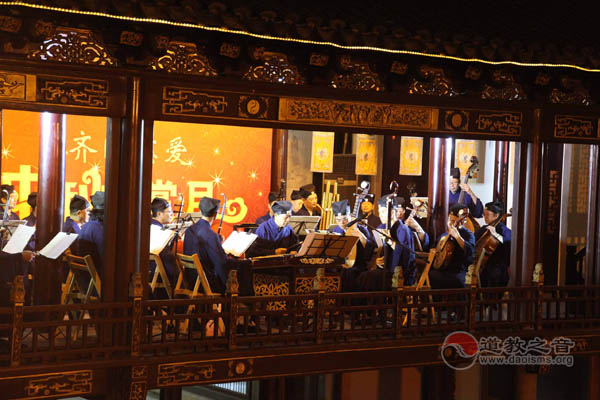 上海城隍庙举行中秋赏月晚会