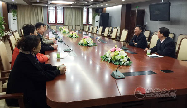 世界华侨华人社团联合总会拜访中国道教协会