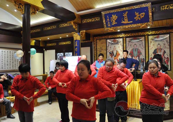 上海城隍庙与“阳光之家”举行迎新春联谊会