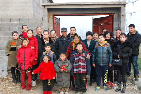 众人协力“送新家” 徐州道协为孤儿送温暖