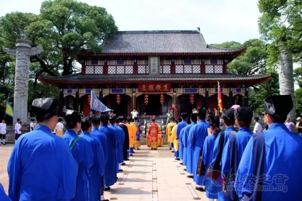 江西龍虎山天師府舉行第五屆天師廟會活動