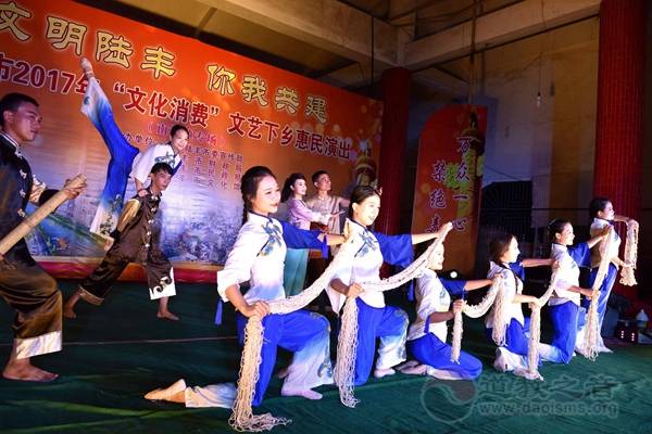 陆丰市妈祖文化研究会在南塘献唱《妈祖颂》