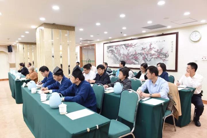 上海宗教团体负责人交流学习《宗教事务条例》