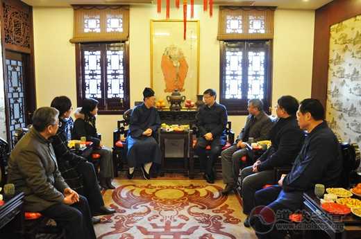 许昆林副市长到上海城隍庙调研春节期间安保工作