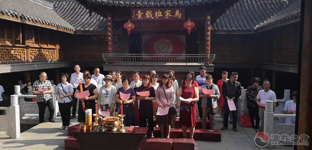 江苏高港城隍庙祈愿高考学子超常发挥、金榜题名