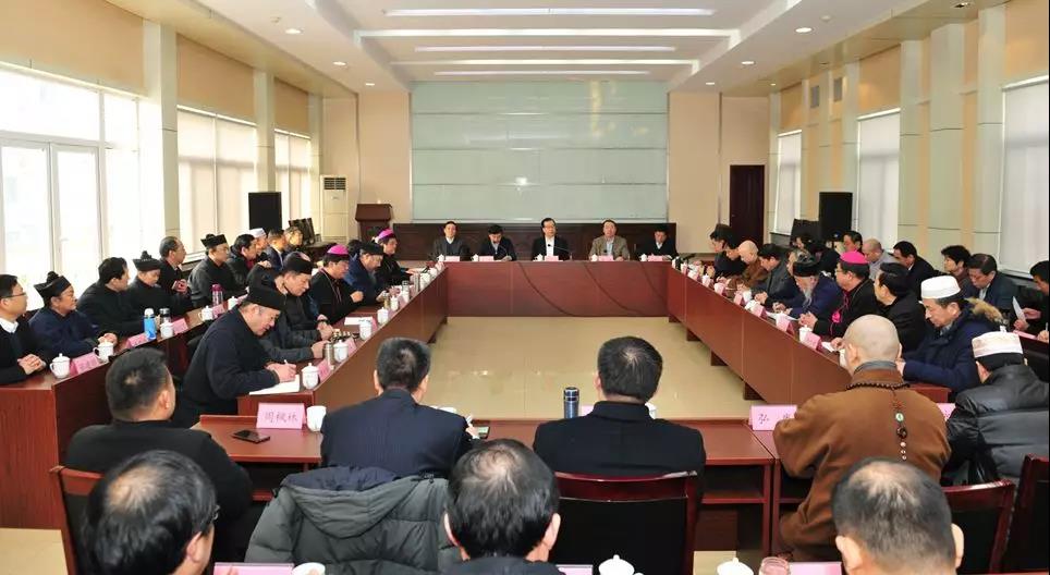 山东省委常委、统战部长张江汀走访全省性宗教团体