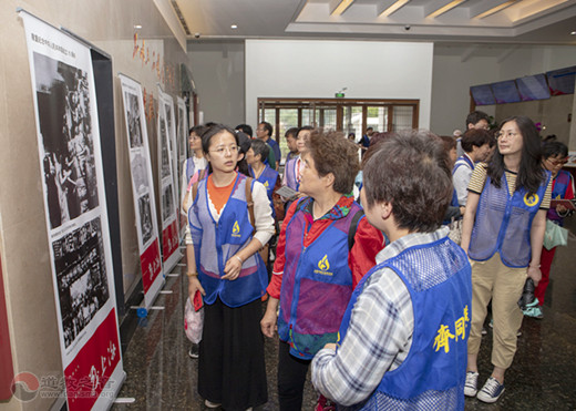 上海城隍庙慈爱超市志愿者团队举行团建活动