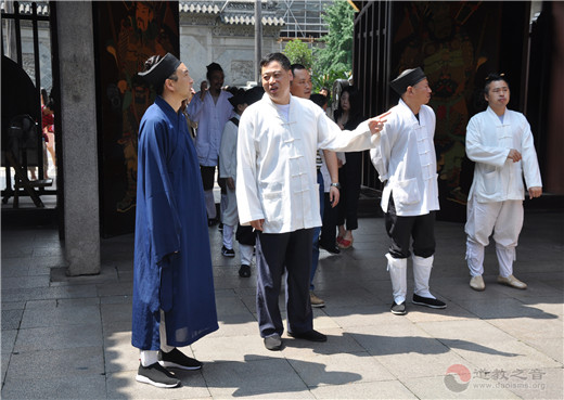 重庆市道教协会参访团一行到上海城隍庙参访交流