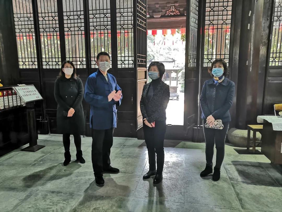 上海市嘉定区委统战部部长陆祖芳走访调研宗教场所