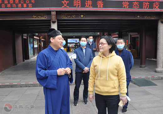 宁波市民宗局考察团到上海城隍庙考察交流