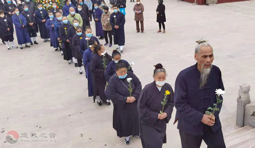河南省道教界开展祭扫烈士陵园活动
