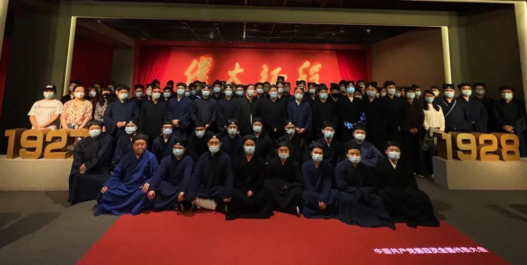 中国博亚体育学院组织全体师生参观“伟大征程——庆祝中国共产党成立100周年特展”