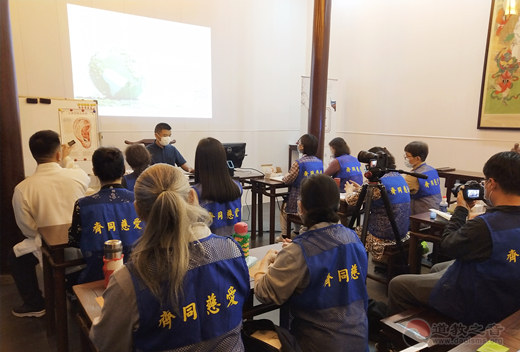 一路相随 志愿前行——记上海慈爱公益基金会志愿者能力建设特色培训