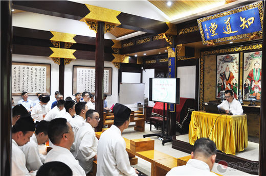上海城隍庙积极开展民族宗教法制宣传学习月活动