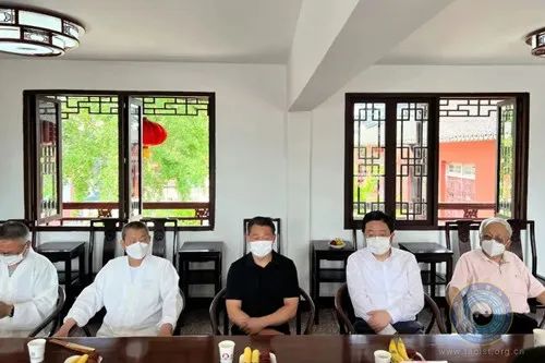 上海市民族宗教局副局长王凡一行到金山区、奉贤区道教活动场所检查疫情防控工作