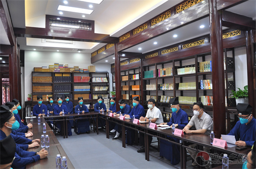 上海城隍庙举行“崇俭戒奢”教育活动动员大会