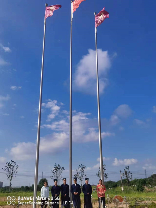 镇江市道协组织各场所举行庆“七一”升国旗仪式