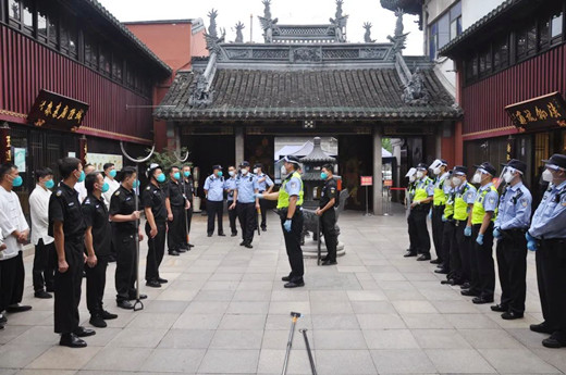 上海城隍庙开展反恐防暴演练
